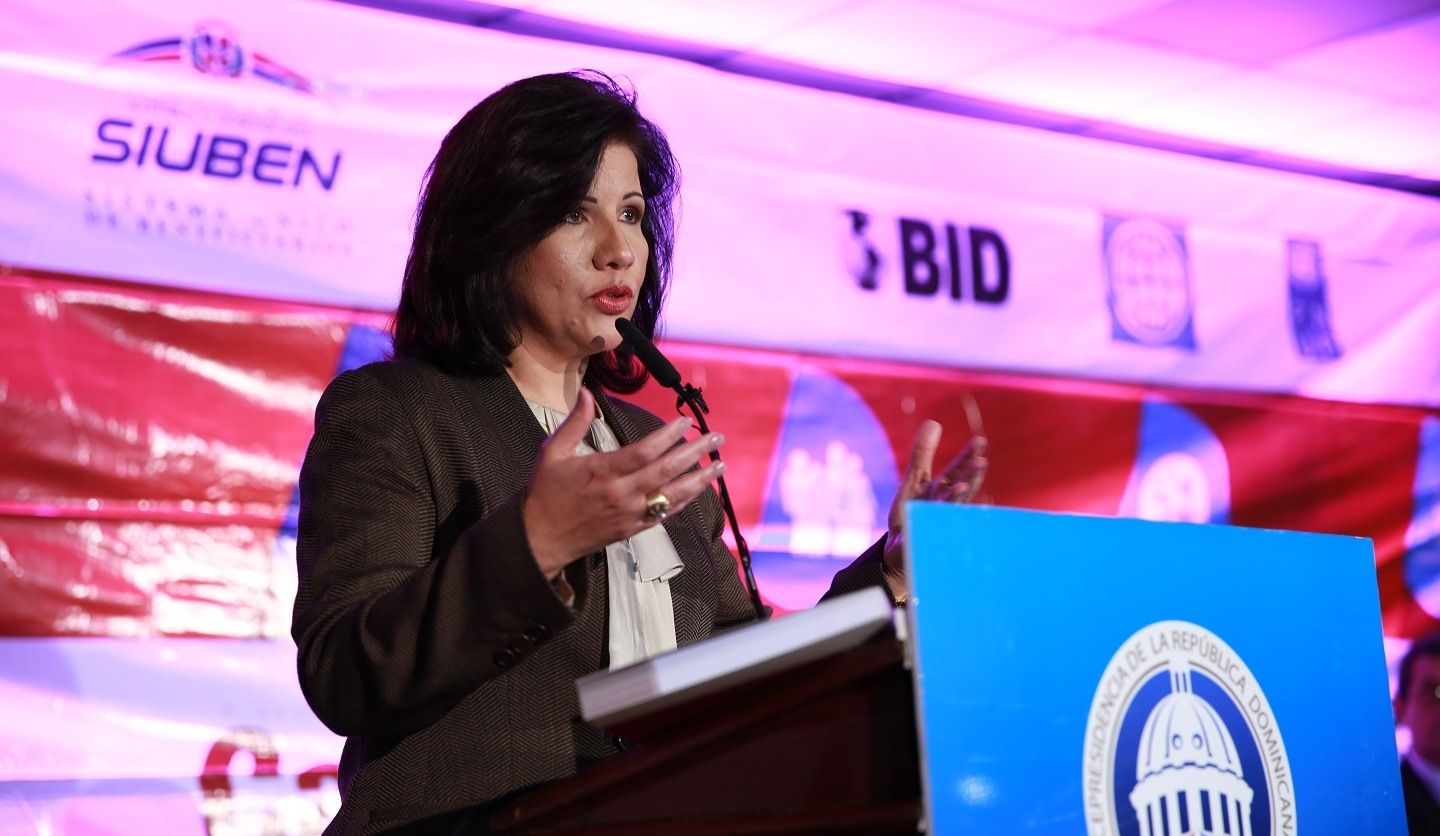 ?p=image&amp;src=%7B%22file%22%3A%22images%2Fprensa%2Festudio2 Instituto Tecnol&oacute;gico de Santo Domingo - Vicepresidencia de la Rep&uacute;blica presenta en INTEC Estudio Sociecon&oacute;mico de Hogares de la Capital