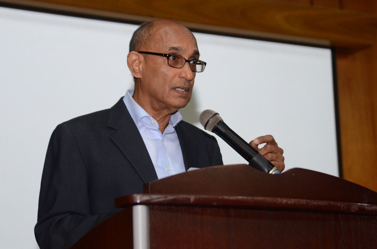 ?p=image&amp;src=%7B%22file%22%3A%22images%2Fnews%2FCarlosCabrera1 Instituto Tecnol&oacute;gico de Santo Domingo - Escritor Carlos Cabrera pone a circular su libro &ldquo;Voces con caudal&rdquo;