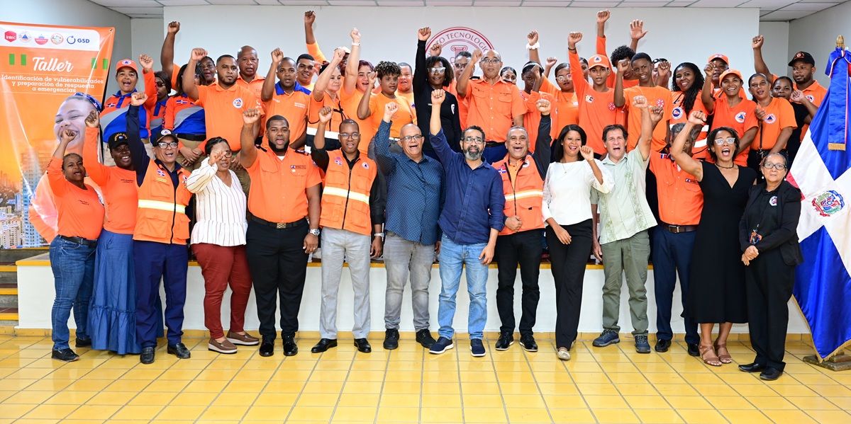 ?p=image&amp;src=%7B%22file%22%3A%22images%2Fnews%2FDefensaCivil-INTEC Instituto Tecnol&oacute;gico de Santo Domingo -  INTEC y la Defensa Civil capacita a m&aacute;s de 50 miembros en resiliencia y respuesta a emergencias vinculadas al cambio clim&aacute;tico