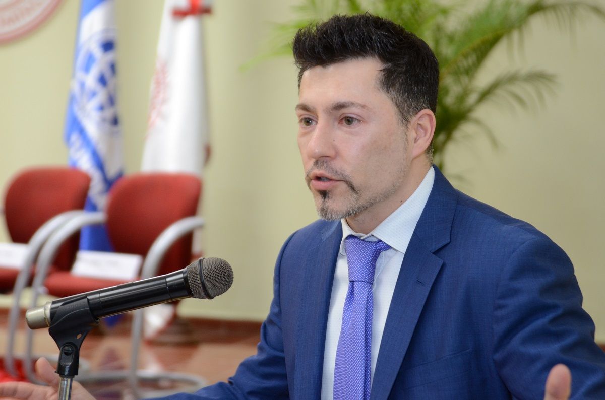 ?p=image&amp;src=%7B%22file%22%3A%22images%2Fnews%2FMarco+Larizza Instituto Tecnol&oacute;gico de Santo Domingo - Mejorar la gobernanza es fundamental para garantizar un crecimiento equitativo en los pa&iacute;ses en desarrollo