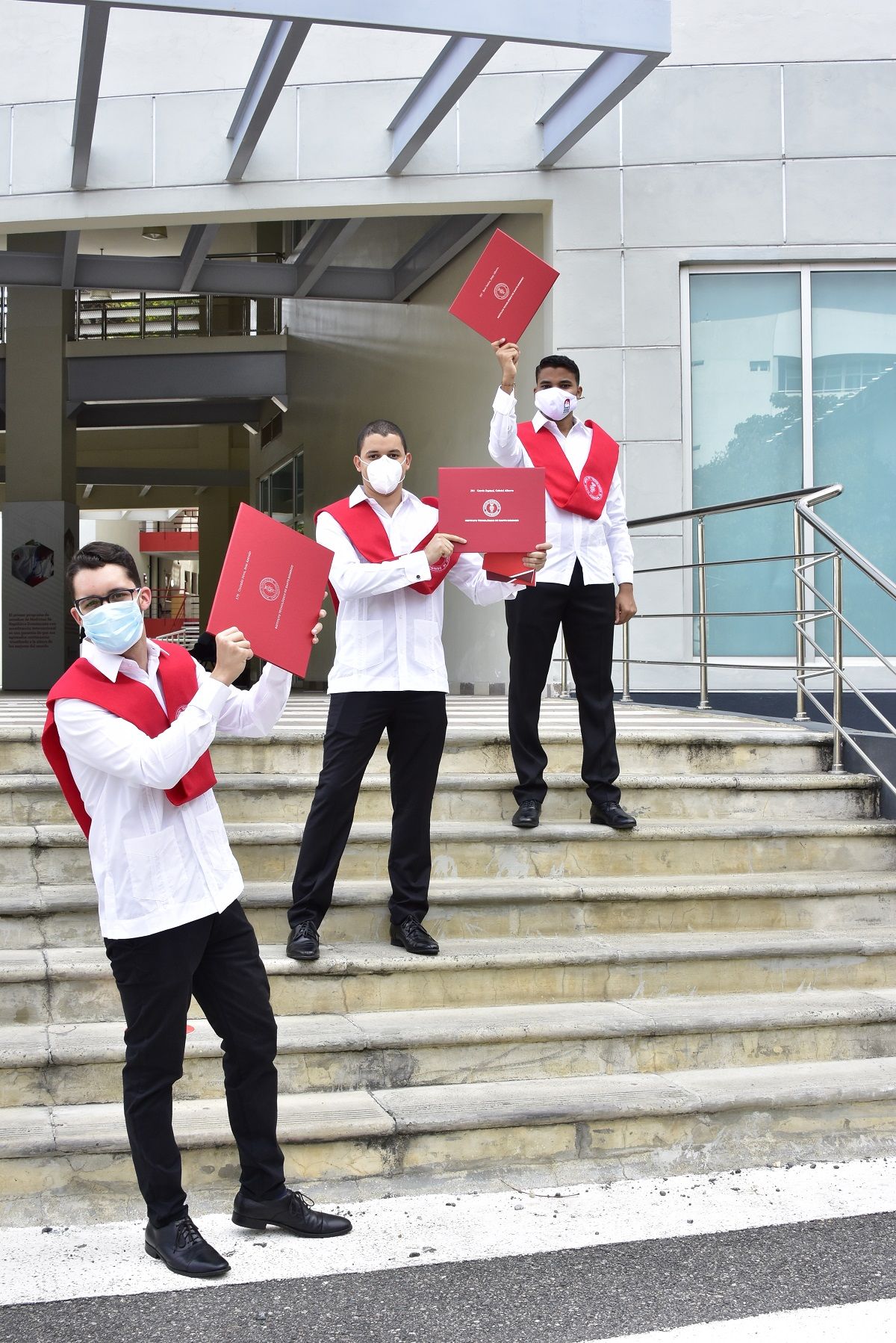 ?p=image&amp;src=%7B%22file%22%3A%22images%2Fnews%2FGraduacin+del+INTEC Instituto Tecnol&oacute;gico de Santo Domingo - INTEC inviste 528 nuevos profesionales en su sexag&eacute;sima primera graduaci&oacute;n