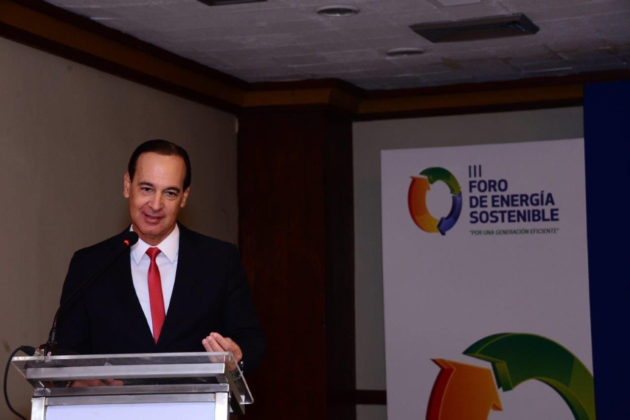 ?p=image&amp;src=%7B%22file%22%3A%22images%2Fnews%2FDel+Villar-.JPG-1 Instituto Tecnol&oacute;gico de Santo Domingo - Decano de Ingenier&iacute;as de INTEC incentiva uso de energ&iacute;as renovables en RD; cita desaf&iacute;os regulatorios para inversi&oacute;n