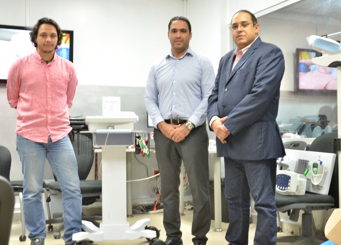 ?p=image&amp;src=%7B%22file%22%3A%22images%2Fprensa%2FDSC_0990.JPG-2 Instituto Tecnol&oacute;gico de Santo Domingo - Entregan donativo de equipos a Laboratorio de Simulaciones