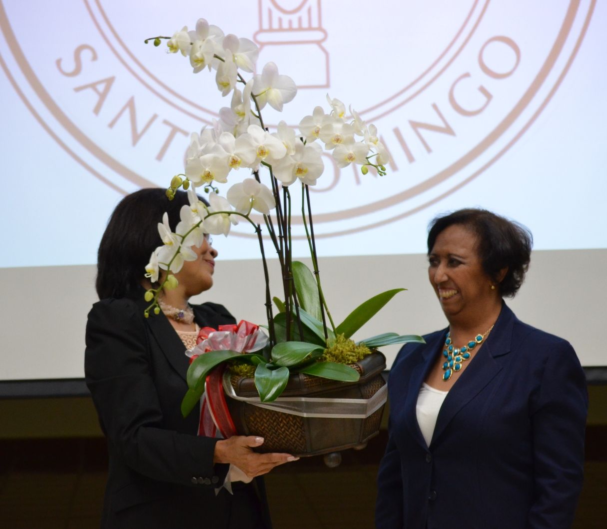 ?p=image&amp;src=%7B%22file%22%3A%22images%2Fprensa%2FDSC_2138 Instituto Tecnol&oacute;gico de Santo Domingo - Homenaje a Leandra Tapia y bienvenida al nuevo vicerrector 