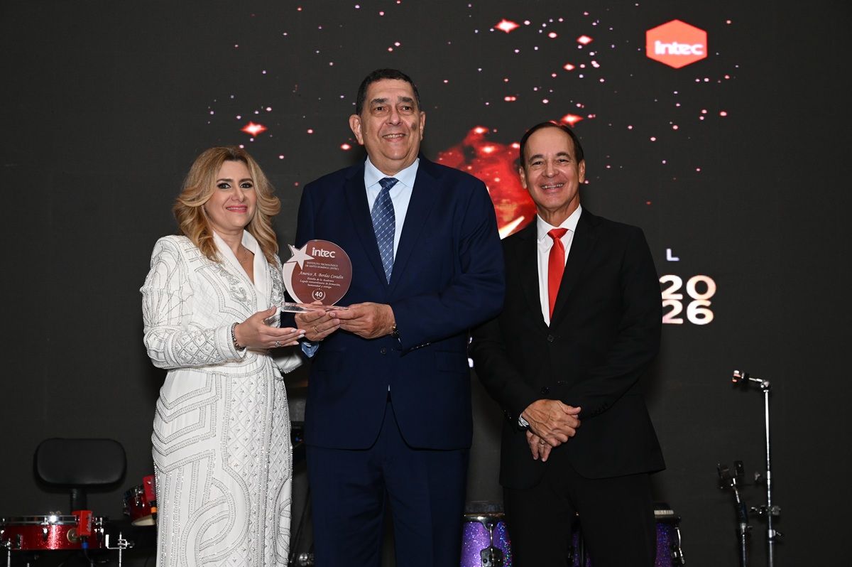 ?p=image&amp;src=%7B%22file%22%3A%22images%2Fnews%2FAmericoBordas Instituto Tecnol&oacute;gico de Santo Domingo - INTEC distingue a sus &ldquo;Estrellas de la Academia&rdquo;, docentes con entre 10 y 40 a&ntilde;os de trayectoria