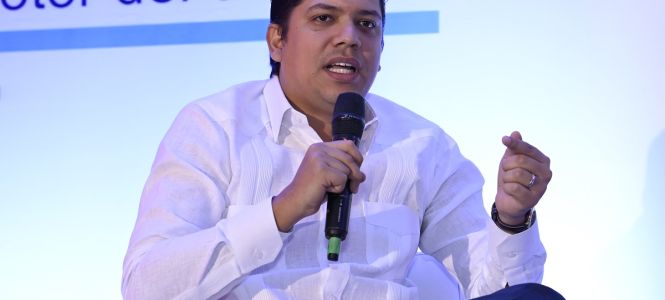 ?p=image&amp;src=%7B%22file%22%3A%22images%2Fnews%2FJuanSontagEconomistadeINTEC Instituto Tecnol&oacute;gico de Santo Domingo - Notas de prensa