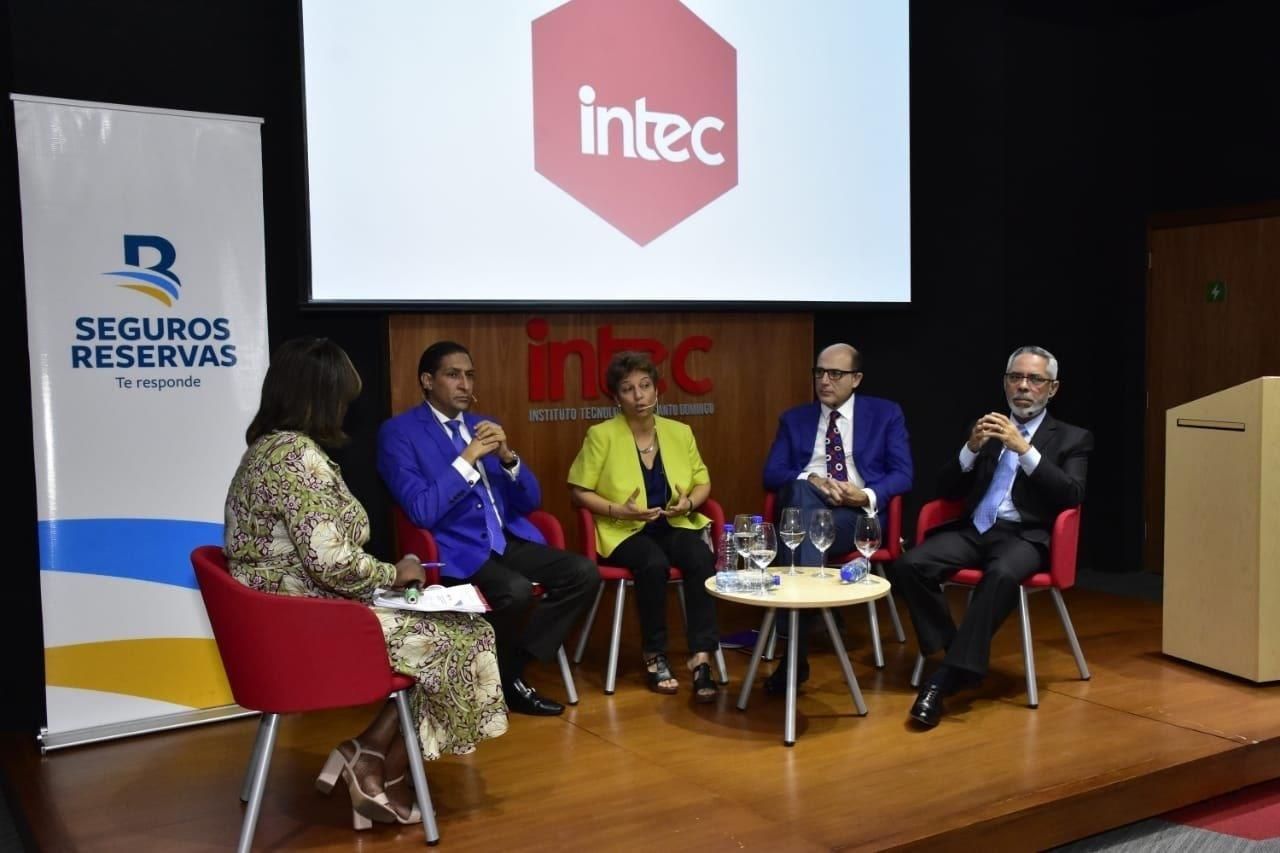 ?p=image&amp;src=%7B%22file%22%3A%22images%2Fnews%2Ffoto2 Instituto Tecnol&oacute;gico de Santo Domingo - Rep&uacute;blica Dominicana cuentan con &ldquo;colchones&rdquo; que impide movimientos sociales similares a Sur Am&eacute;rica   