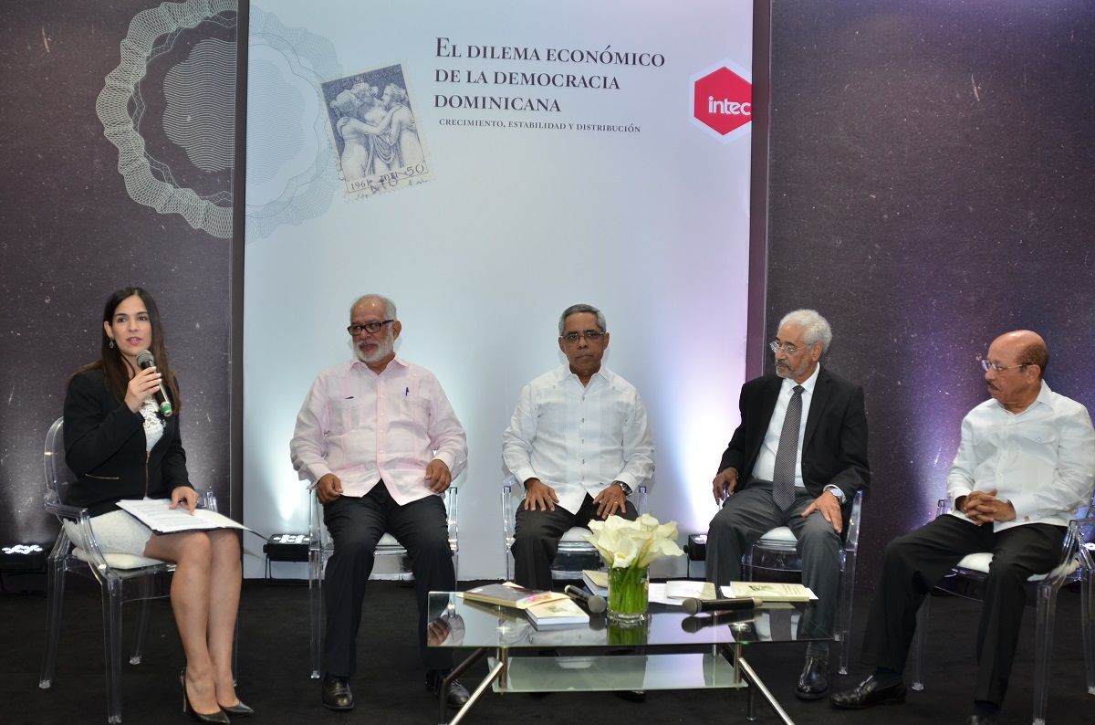 ?p=image&amp;src=%7B%22file%22%3A%22images%2Fnews%2FFotopanelistas Instituto Tecnol&oacute;gico de Santo Domingo - Panel de expertos plantea crecimiento econ&oacute;mico RD no ha impactado  desigualdad social