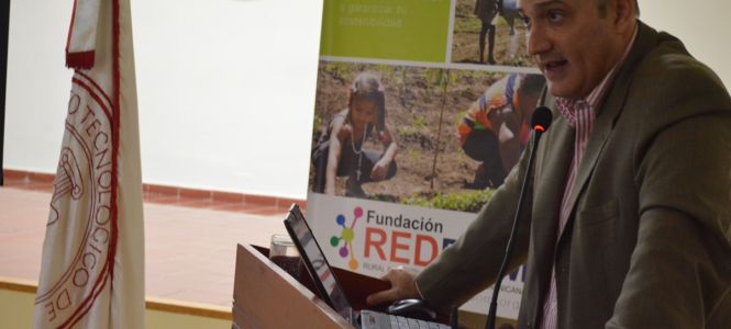 ?p=image&amp;src=%7B%22file%22%3A%22images%2Fprensa%2FDSC_0124 Instituto Tecnol&oacute;gico de Santo Domingo - Notas de prensa