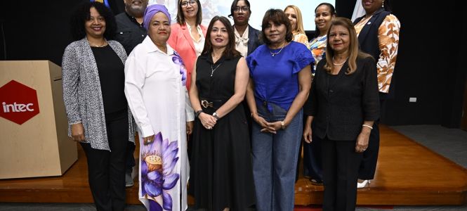 ?p=image&amp;src=%7B%22file%22%3A%22images%2Fnews%2Fseminarioacompanamiento Instituto Tecnol&oacute;gico de Santo Domingo - Notas de prensa