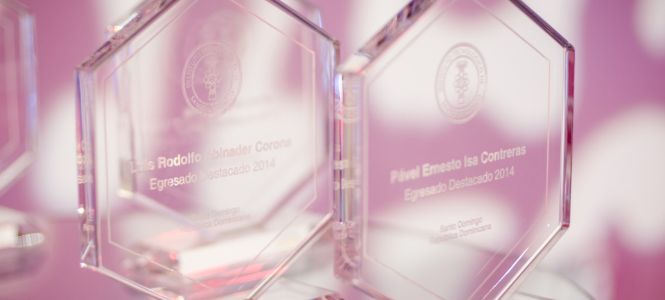 ?p=image&amp;src=%7B%22file%22%3A%22images%2Fprensa%2F0020_Premiacion_Egresado_2014 Instituto Tecnol&oacute;gico de Santo Domingo - Notas de prensa