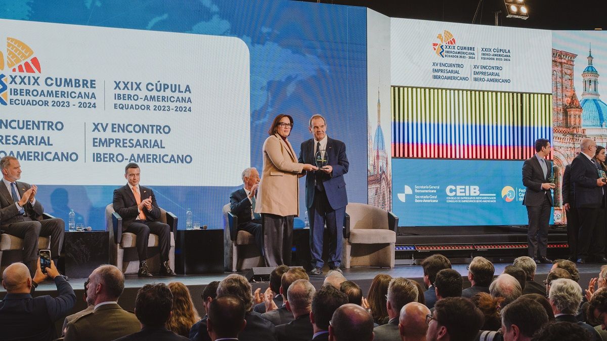 ?p=image&amp;src=%7B%22file%22%3A%22images%2Fnews%2FPremiacioonINTEC-FUNDIBEQ Instituto Tecnol&oacute;gico de Santo Domingo - INTEC recibe galard&oacute;n ORO por buenas pr&aacute;cticas ODS por investigaciones en sargazo