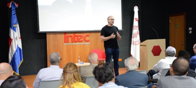 ?p=image&amp;src=%7B%22file%22%3A%22images%2Fnews%2FNoam+Bardin+durante+la+conferencia+en+el+INTEC Instituto Tecnol&oacute;gico de Santo Domingo - Notas de prensa