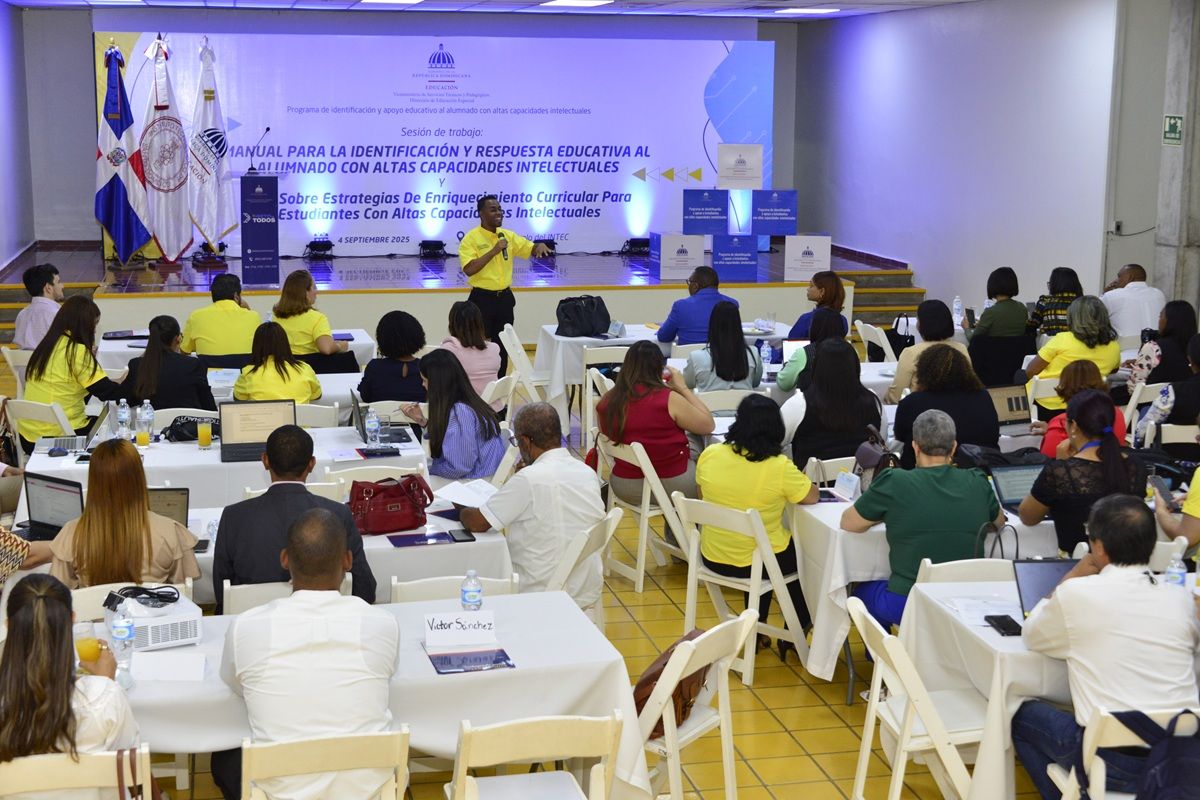 ?p=image&src=%7B%22file%22%3A%22images%2Fnews%2FMinerd+work+tables Instituto Tecnológico de Santo Domingo - INTEC hosts a working group to strengthen the education of students with high intellectual abilities.