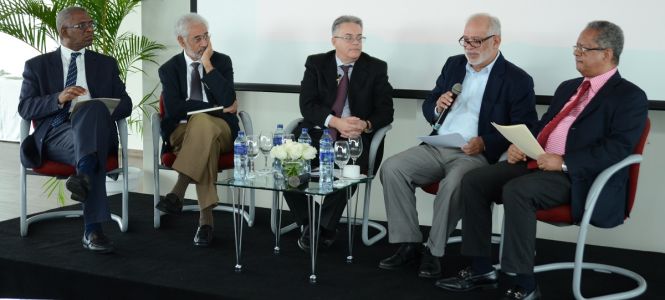 ?p=image&amp;src=%7B%22file%22%3A%22images%2Fnews%2Fprimertallerestrategia1 Instituto Tecnol&oacute;gico de Santo Domingo - Notas de prensa