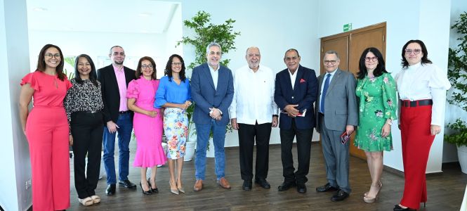 ?p=image&amp;src=%7B%22file%22%3A%22images%2Fnews%2FDirectivosmediosalmuerzorector Instituto Tecnol&oacute;gico de Santo Domingo - Notas de prensa