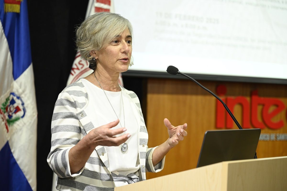 ?p=image&amp;src=%7B%22file%22%3A%22images%2Fnews%2FAngela-Maia Instituto Tecnol&oacute;gico de Santo Domingo - Experiencias traum&aacute;ticas afectan el desarrollo cerebral y generan enfermedades f&iacute;sicas y mentales