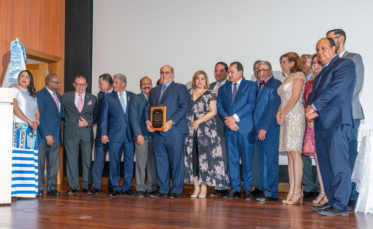 ?p=image&amp;src=%7B%22file%22%3A%22images%2Fzoo%2Fuploads%2FRaymundoJimenez Instituto Tecnol&oacute;gico de Santo Domingo - Dedican al doctor Raymundo Jim&eacute;nez primer Congreso Internacional de Educaci&oacute;n M&eacute;dica de ADOFEM