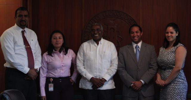 ?p=image&amp;src=%7B%22file%22%3A%22images%2Fprensa%2F409 Instituto Tecnol&oacute;gico de Santo Domingo - INTEC equipa laboratorio con Windows Phones 7 de Microsoft