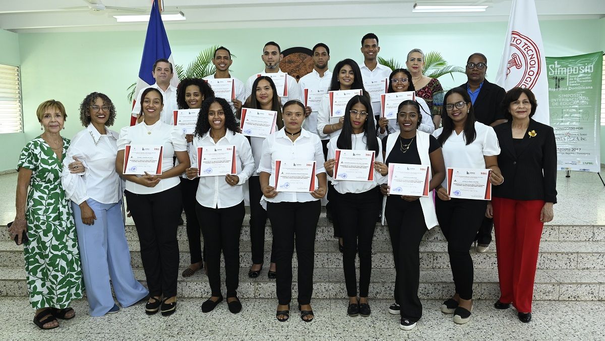 ?p=image&amp;src=%7B%22file%22%3A%22images%2Fnews%2FDiplomadoLenguadeSena Instituto Tecnol&oacute;gico de Santo Domingo - INTEC e Inafocam concluyen diplomado sobre Ense&ntilde;anza de la Lengua de Se&ntilde;as