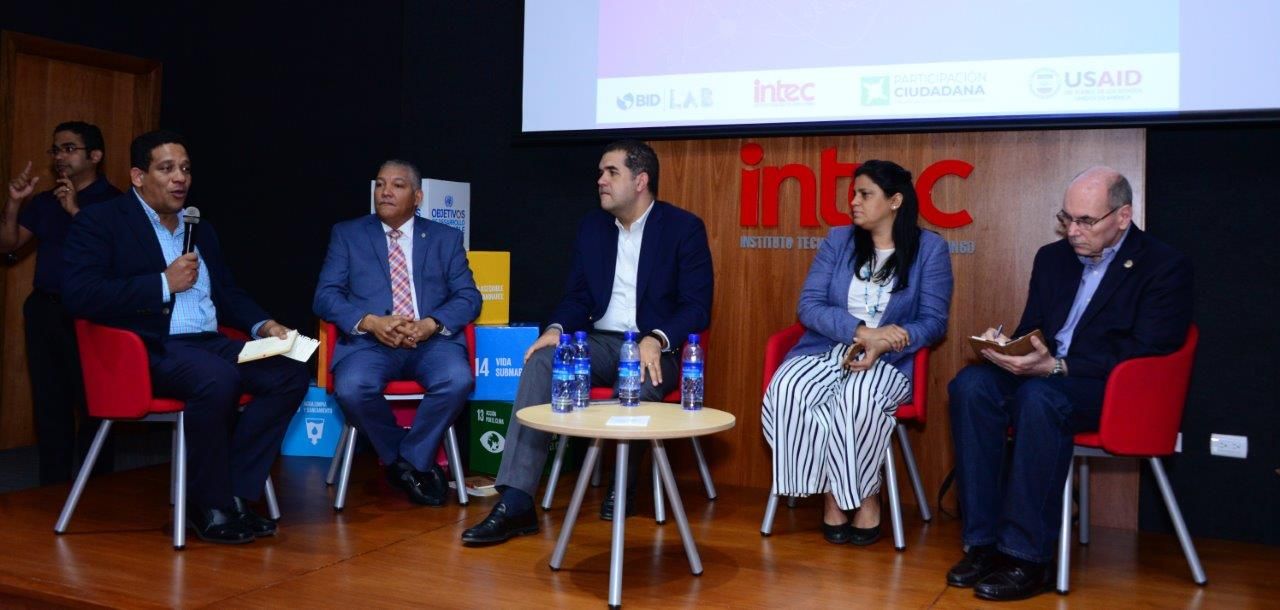 ?p=image&amp;src=%7B%22file%22%3A%22images%2Fnews%2FParticipantes+en+el+seminario+internacional.JPG-1 Instituto Tecnol&oacute;gico de Santo Domingo - Especialistas instan aprobar la ley de ordenamiento territorial para una mejor planificaci&oacute;n del pa&iacute;s 