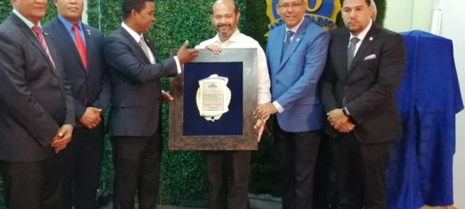 ?p=image&amp;src=%7B%22file%22%3A%22images%2Fnews%2FMartinAbbott Instituto Tecnol&oacute;gico de Santo Domingo - Notas de prensa