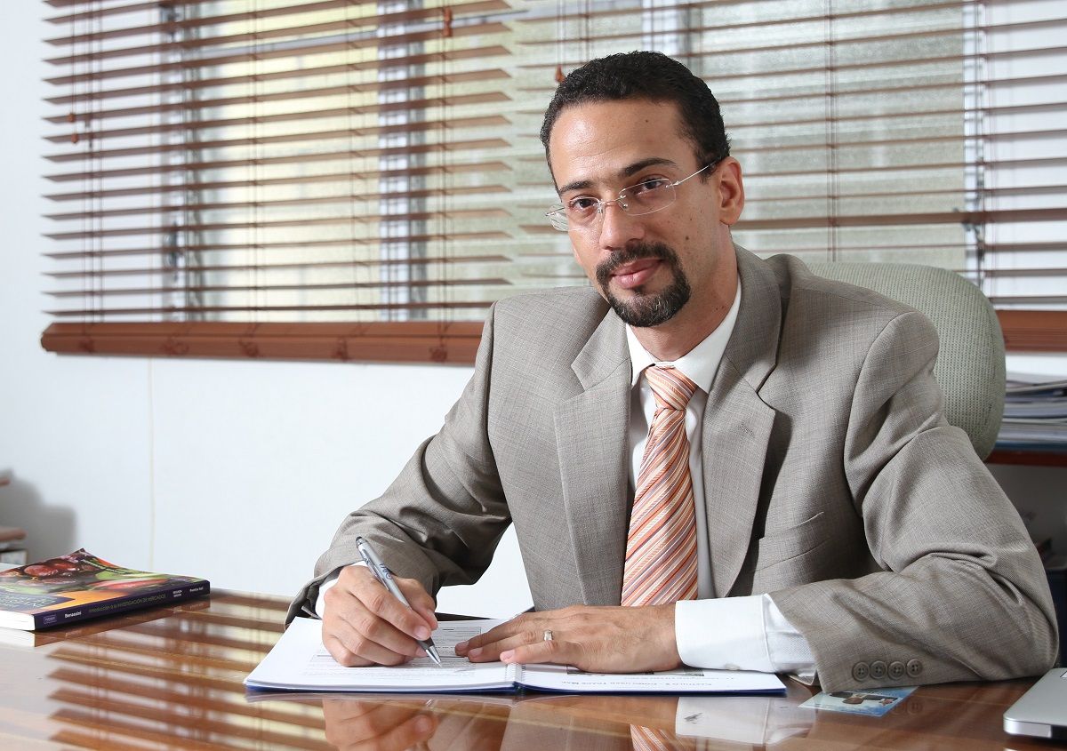 ?p=image&amp;src=%7B%22file%22%3A%22images%2Fnews%2FVladimir-Pimentel Instituto Tecnol&oacute;gico de Santo Domingo - INTEC designa nuevo coordinador del Centro de Gobierno, Empresa y Sociedad (CEGES)