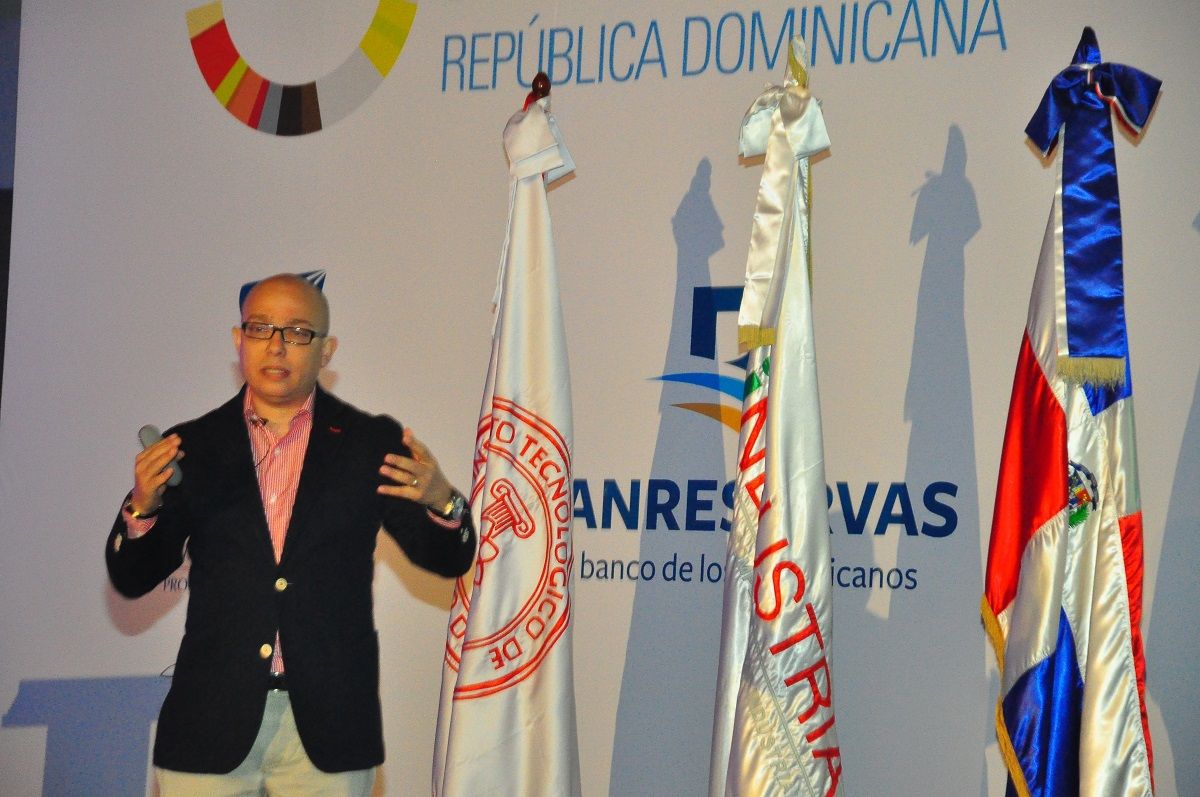 ?p=image&amp;src=%7B%22file%22%3A%22images%2Fnews%2Fincentivo-innovacion-20161130 Instituto Tecnol&oacute;gico de Santo Domingo - Gobierno debe crear pol&iacute;ticas de incentivo a la innovaci&oacute;n