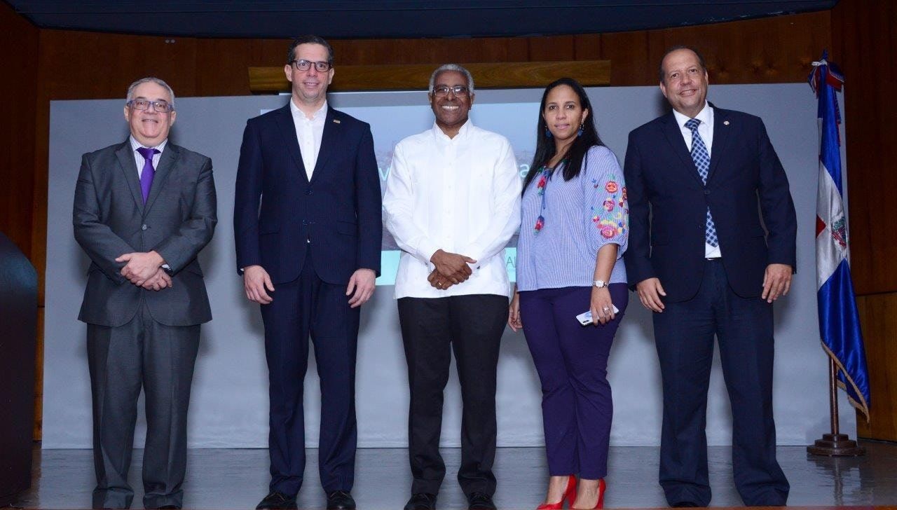 ?p=image&amp;src=%7B%22file%22%3A%22images%2Fnews%2FPresentacin+CONEP Instituto Tecnol&oacute;gico de Santo Domingo - CONEP presenta estudio sobre aportes del empresariado a la econom&iacute;a en INTEC