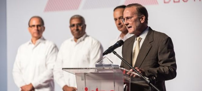 ?p=image&amp;src=%7B%22file%22%3A%22images%2Fprensa%2F0182_Egresados_Destacados_2015 Instituto Tecnol&oacute;gico de Santo Domingo - Notas de prensa