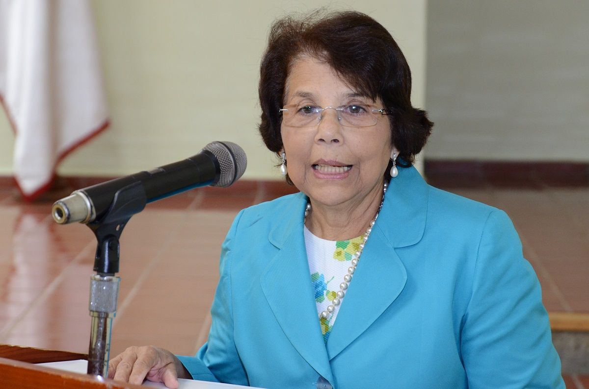 ?p=image&amp;src=%7B%22file%22%3A%22images%2Fnews%2FAltagraciaLopez Instituto Tecnol&oacute;gico de Santo Domingo - Clausuran primera ronda de diplomado para educadores