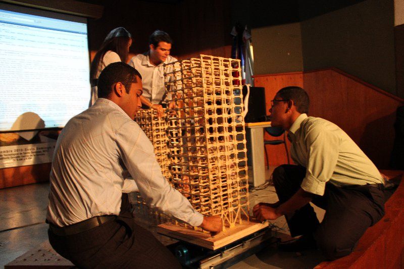 ?p=image&amp;src=%7B%22file%22%3A%22images%2Fprensa%2F260 Instituto Tecnol&oacute;gico de Santo Domingo - Futuros ingenieros pasan la prueba de la mesa s&iacute;smica