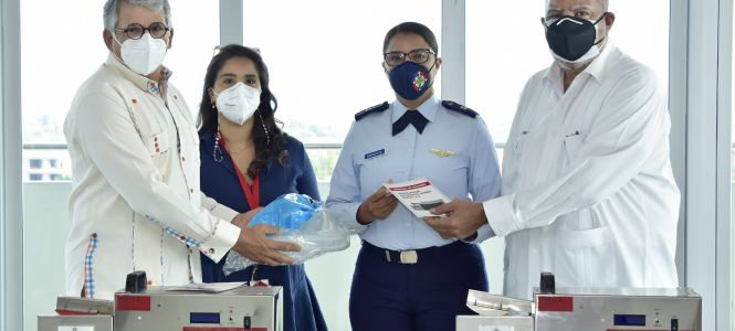 ?p=image&amp;src=%7B%22file%22%3A%22images%2Fnews%2FEntregaVentiladores Instituto Tecnol&oacute;gico de Santo Domingo - Notas de prensa