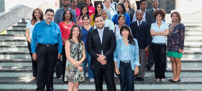 ?p=image&amp;src=%7B%22file%22%3A%22images%2Fprensa%2FFoto+grupal Instituto Tecnol&oacute;gico de Santo Domingo - Notas de prensa