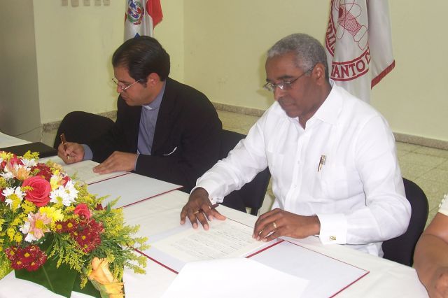 ?p=image&amp;src=%7B%22file%22%3A%22images%2Fprensa%2F398 Instituto Tecnol&oacute;gico de Santo Domingo - INTEC y UCATEBA ofrecen maestr&iacute;a en Alta Gerencia para la regi&oacute;n Sur del pa&iacute;s