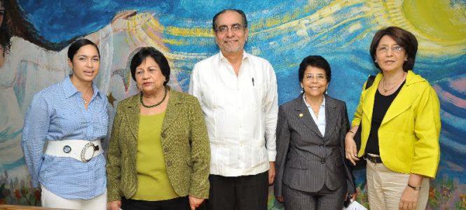 ?p=image&amp;src=%7B%22file%22%3A%22images%2Fprensa%2F283 Instituto Tecnol&oacute;gico de Santo Domingo - Notas de prensa