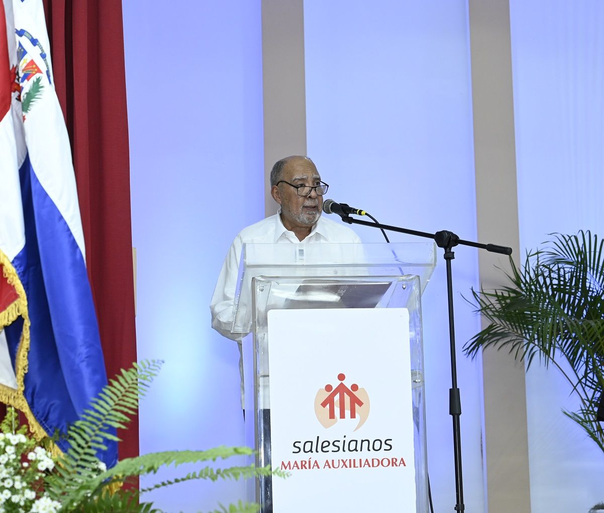 ?p=image&amp;src=%7B%22file%22%3A%22images%2Fnews%2FJulioSanchezGraduacionITESA Instituto Tecnol&oacute;gico de Santo Domingo - Rector del INTEC exhorta a autoridades gubernamentales y empresariales a contribuir al acceso a una educaci&oacute;n de calidad y relevancia 