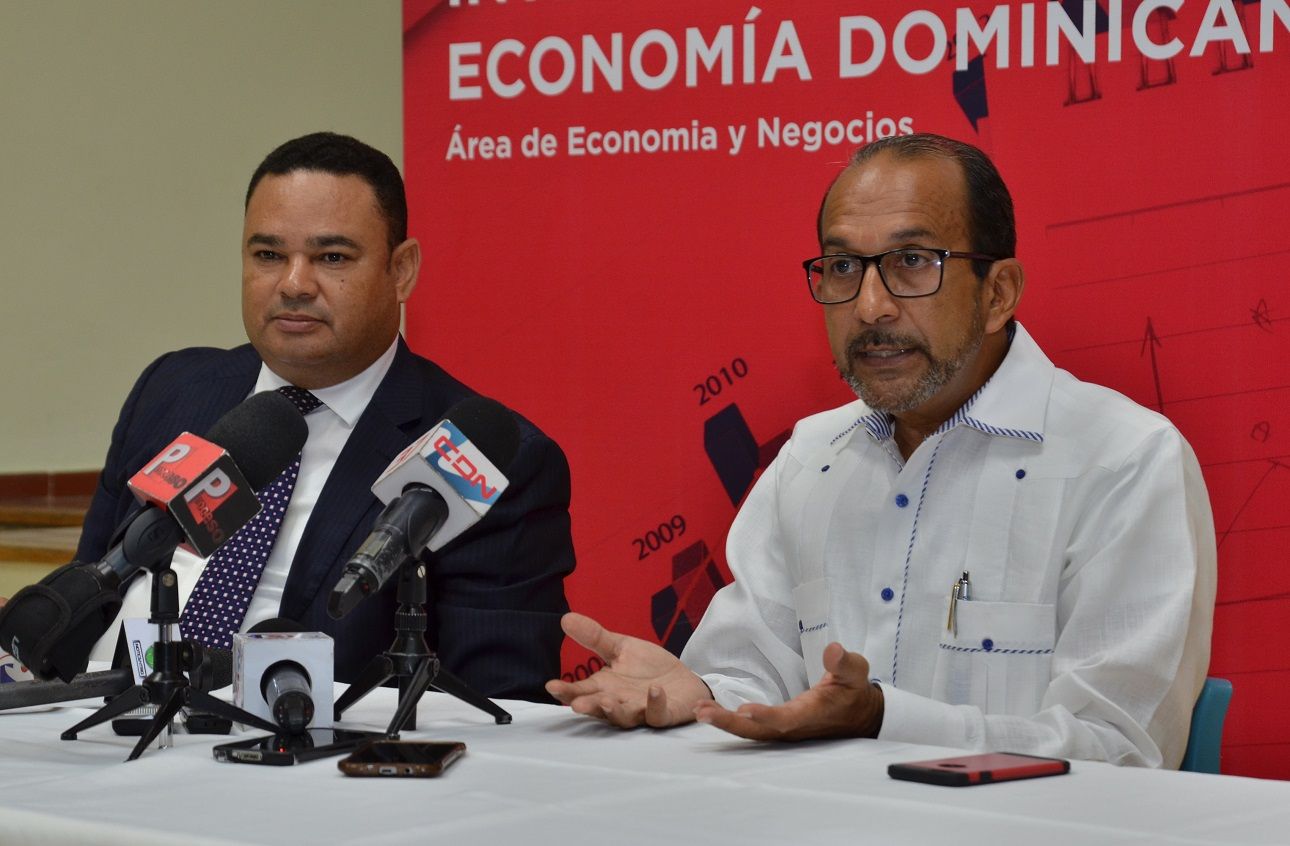 ?p=image&amp;src=%7B%22file%22%3A%22images%2Fnews%2FRafaelEspinal-FranklinaVasquez Instituto Tecnol&oacute;gico de Santo Domingo - Economistas del INTEC proponen aumento general del salario real