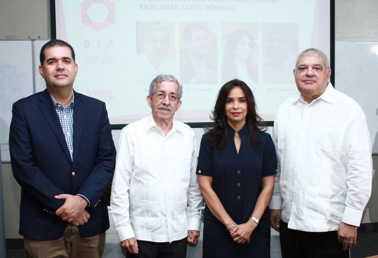 ?p=image&amp;src=%7B%22file%22%3A%22images%2Fnews%2FPanelistas-min Instituto Tecnol&oacute;gico de Santo Domingo - Directora del INTRANT afirm&oacute; transporte requiere r&eacute;gimen de consecuencias