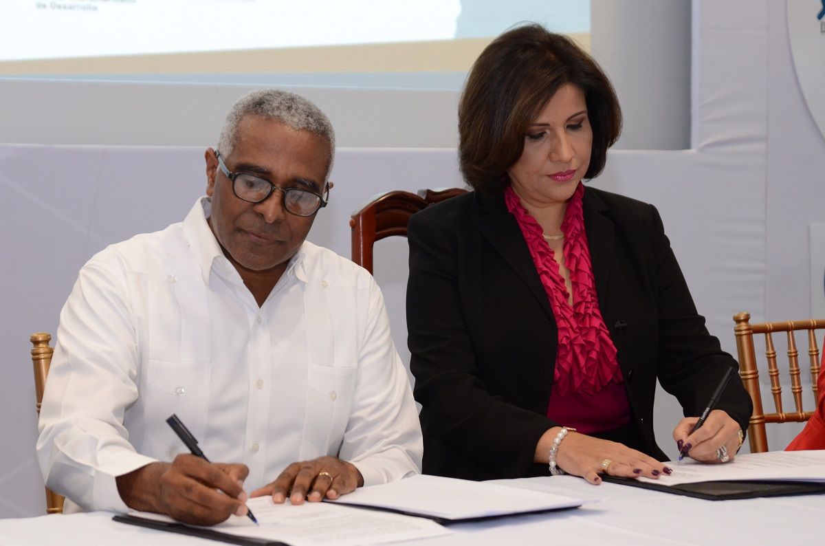 ?p=image&amp;src=%7B%22file%22%3A%22images%2Fnews%2FVicepresidencia-INTEC Instituto Tecnol&oacute;gico de Santo Domingo - INTEC y Gabinete Social trabajar&aacute;n unidos para fortalecer pol&iacute;ticas p&uacute;blicas del pa&iacute;s