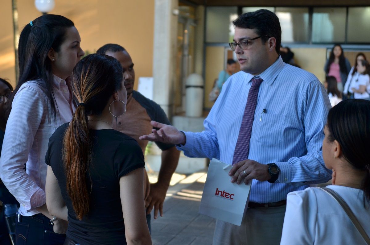 ?p=image&amp;src=%7B%22file%22%3A%22images%2Fnews%2FJulioDefillo Instituto Tecnol&oacute;gico de Santo Domingo - Un m&eacute;dico inteciano en Estados Unidos 