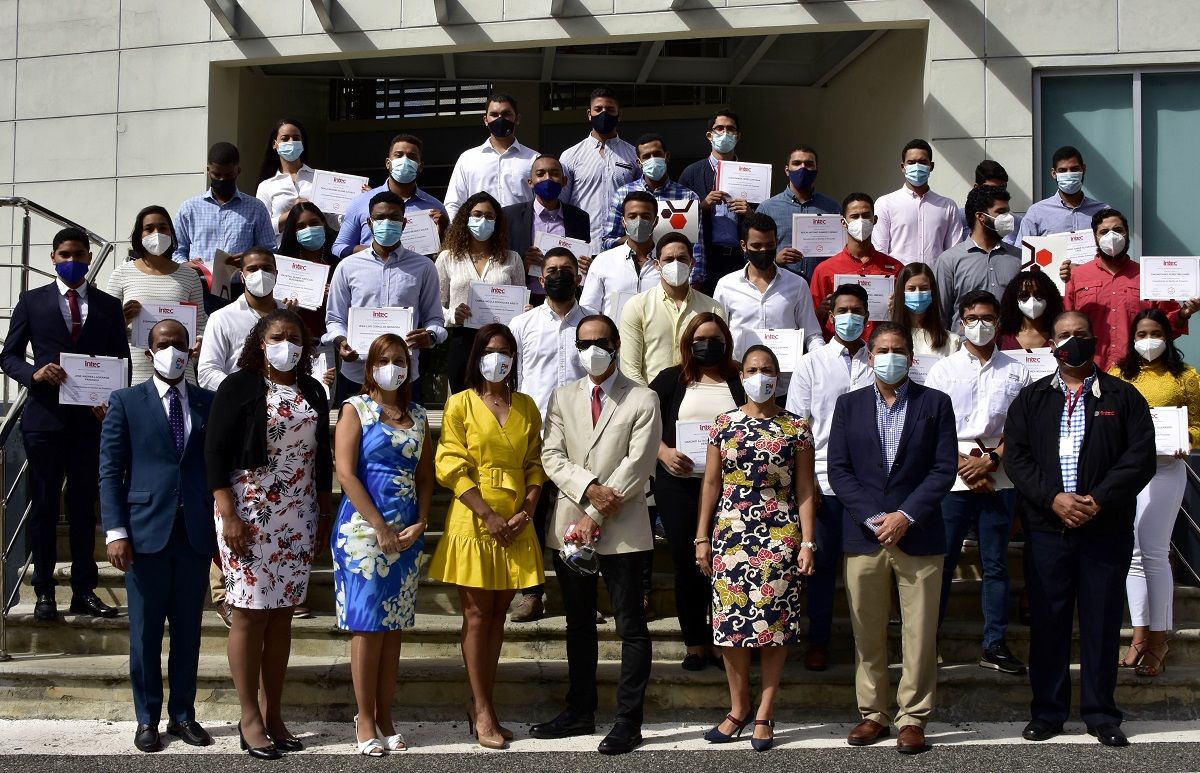 ?p=image&amp;src=%7B%22file%22%3A%22images%2Fnews%2FGestiondeproyectos Instituto Tecnol&oacute;gico de Santo Domingo - INTEC entrega certificados a la primera promoci&oacute;n de concentraci&oacute;n en Gesti&oacute;n de Proyectos