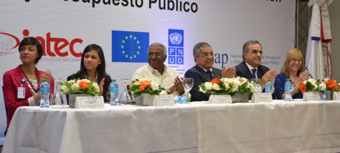 ?p=image&amp;src=%7B%22file%22%3A%22images%2Fprensa%2FClausura+Diplomado+DIGEPRES Instituto Tecnol&oacute;gico de Santo Domingo - Notas de prensa