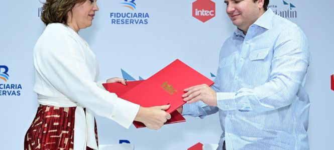 ?p=image&amp;src=%7B%22file%22%3A%22images%2Fnews%2FFirmadeAcuerdoPuntaBergantin Instituto Tecnol&oacute;gico de Santo Domingo - Notas de prensa