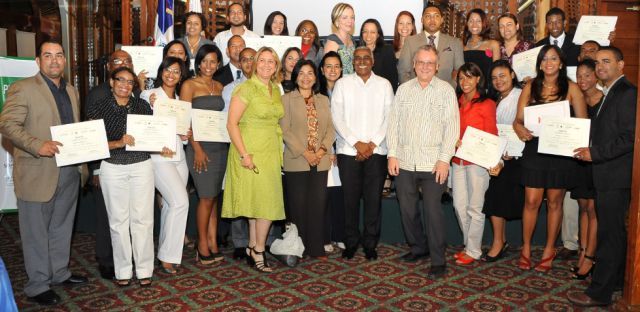 ?p=image&amp;src=%7B%22file%22%3A%22images%2Fprensa%2F412 Instituto Tecnol&oacute;gico de Santo Domingo - Periodistas se especializan en temas Ambientales