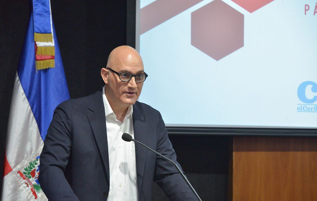 ?p=image&amp;src=%7B%22file%22%3A%22images%2Fnews%2Fpavel-isa-contreras Instituto Tecnol&oacute;gico de Santo Domingo - Libro de la autor&iacute;a del economista P&aacute;vel Isa Contreras abre espacio de di&aacute;logo para la transformaci&oacute;n necesaria de RD