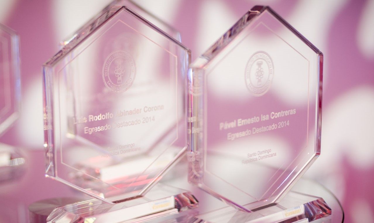 ?p=image&amp;src=%7B%22file%22%3A%22images%2Fprensa%2F0020_Premiacion_Egresado_2014 Instituto Tecnol&oacute;gico de Santo Domingo -  Elige a tu Egresado Destacado del INTEC 