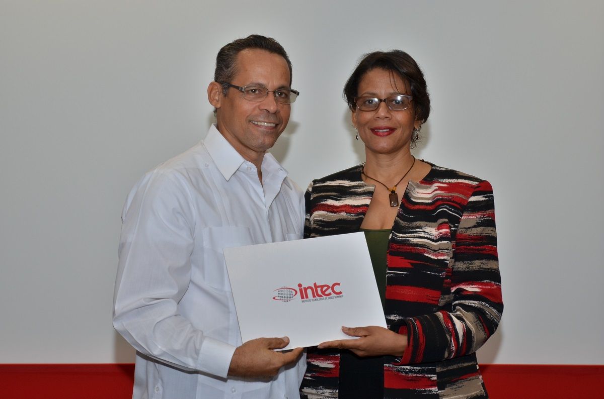 ?p=image&amp;src=%7B%22file%22%3A%22images%2Fnews%2Fcapcitacion-docentes-20161007 Instituto Tecnol&oacute;gico de Santo Domingo - Capacitan a 56 docentes en tres diplomados