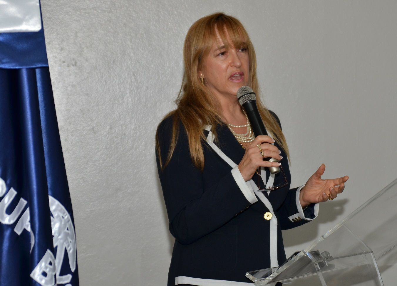 ?p=image&amp;src=%7B%22file%22%3A%22images%2Fnews%2Fblanca-moreno-20161103 Instituto Tecnol&oacute;gico de Santo Domingo - BM: Pol&iacute;ticas fiscales en RD benefician a los m&aacute;s pobres