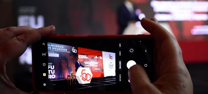 ?p=image&amp;src=%7B%22file%22%3A%22images%2Fnews%2Falmuerzodenegocios Instituto Tecnol&oacute;gico de Santo Domingo - Notas de prensa